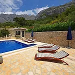 Villa Bellavista Mit Beheiztem Pool Und Garten
