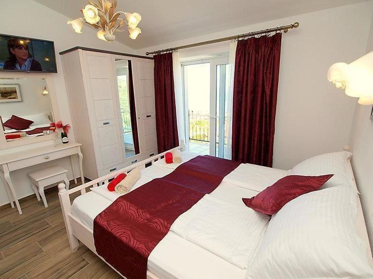 Ferienhaus Bellavista Mit Beheiztem Pool Und Garten