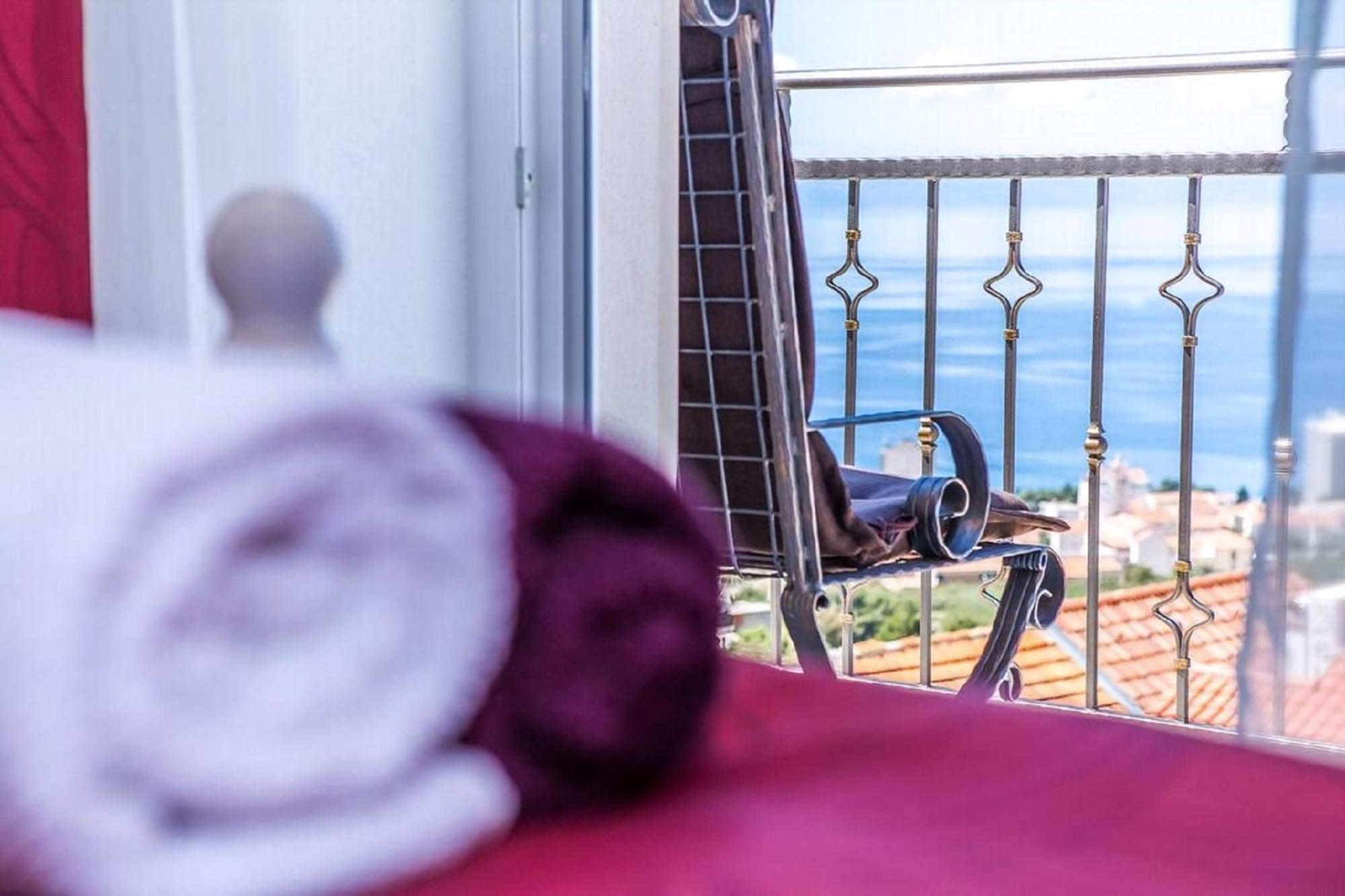 Bellavista Mit Beheiztem Pool Und Garten Makarska