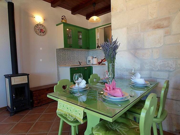 Bellavista Mit Beheiztem Pool Und Garten Makarska