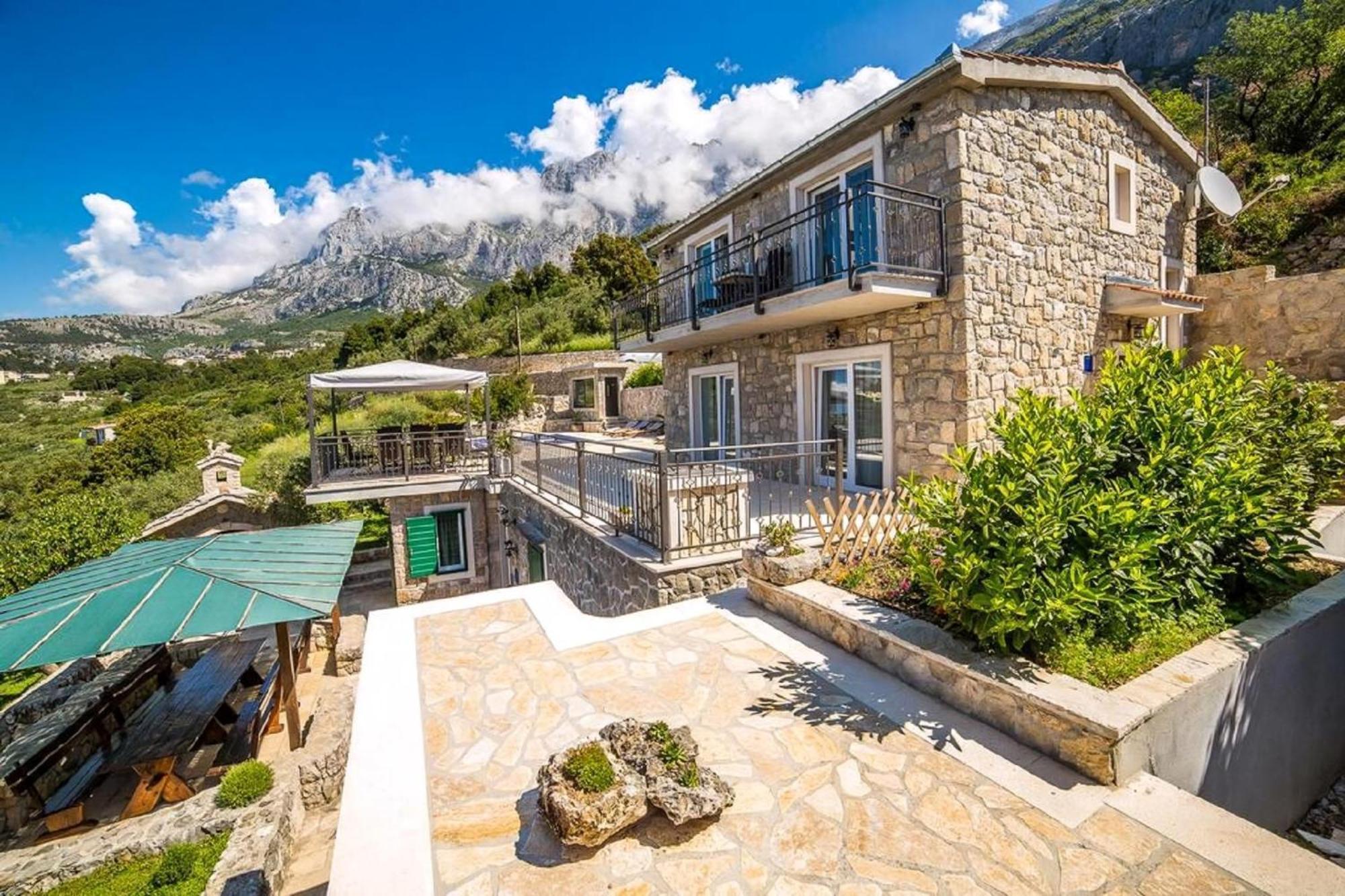 Bellavista Mit Beheiztem Pool Und Garten Ferienhaus Makarska